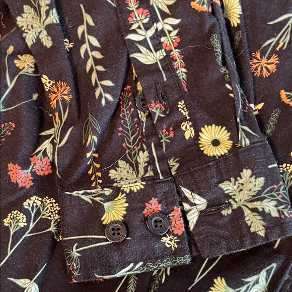 Duluth Trading Co Black Floral Button Down Shirt - Picture 4 of 10